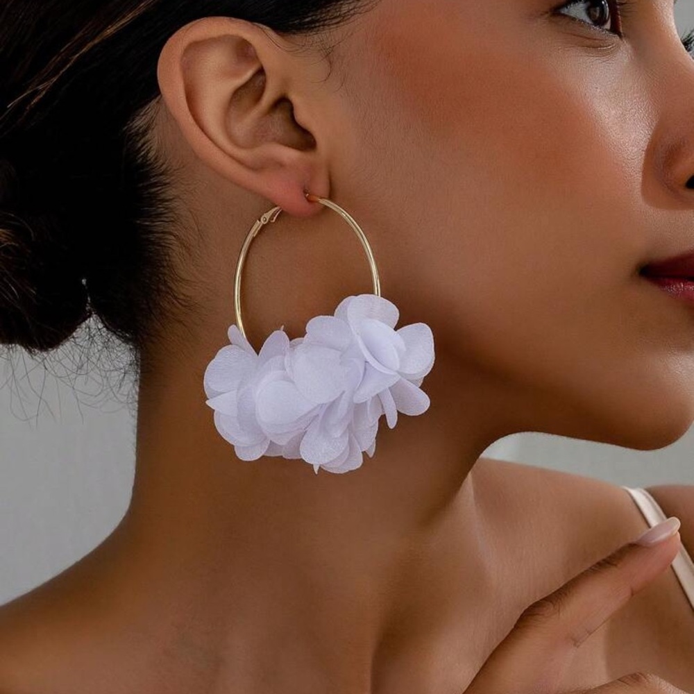 Elegant White Floral Hoop Earrings